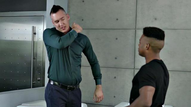 BBC nympho drilled by white guy in anal