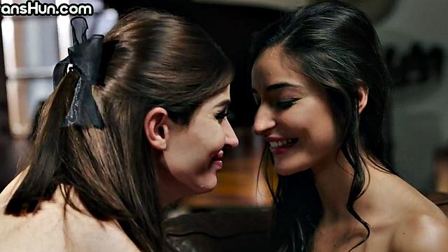 Busty TS hunny assrimmed and fingered by stunning bae