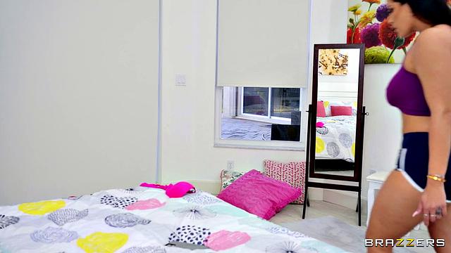 Bra Thief Scores Titties