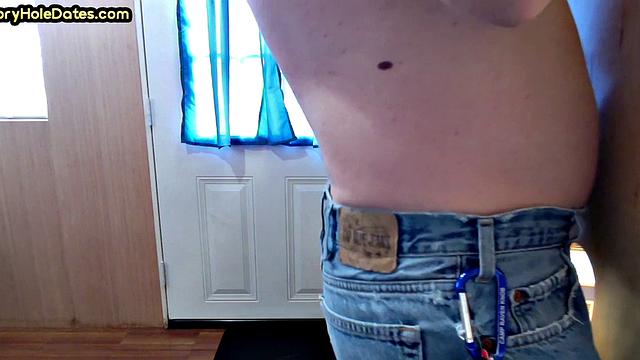 Gloryhole DILF deepthroats hard dick in amateur closeup