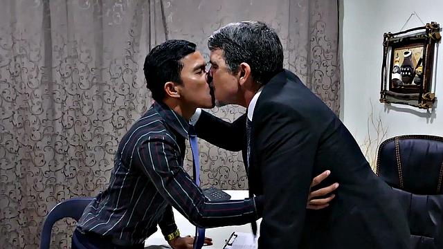 Romantic dinner with DILF and Asian twunk