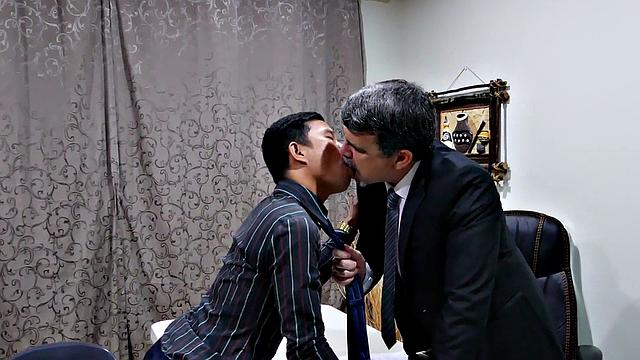 Romantic dinner with DILF and Asian twunk