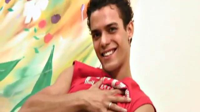 Brazilian hottie Jorge Roiz is one of those great guys who excel in a solo jack off scene, as he truly enjoys displaying his beautiful Latin body and big cock for an audience.