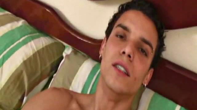 Brazilian hottie Jorge Roiz is one of those great guys who excel in a solo jack off scene, as he truly enjoys displaying his beautiful Latin body and big cock for an audience.