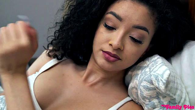 Caught With Step Sister - S10:E4