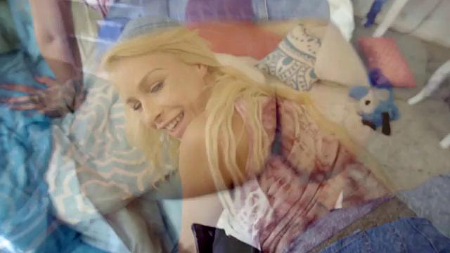 Caught With Step Sister - S10:E4