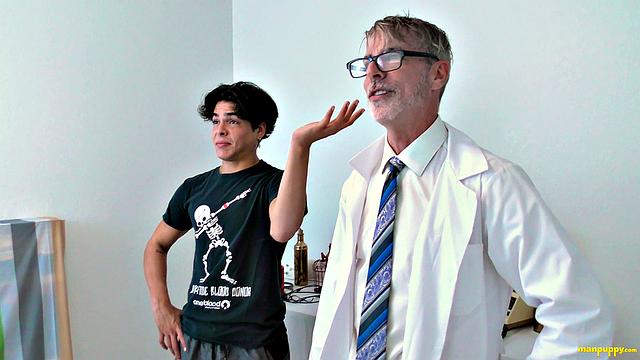Обучение ассистента горячей лекцией - Джулиан Джейден и Ричард Леннокс