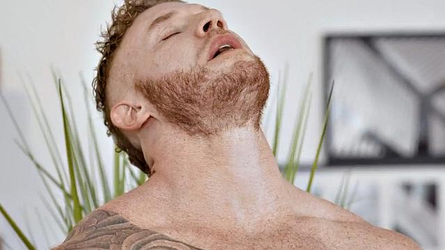 Gym ginger hunk wanking his cock until cumshot