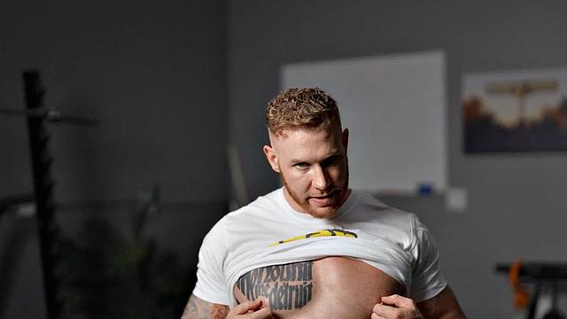 Gym ginger hunk wanking his cock until cumshot