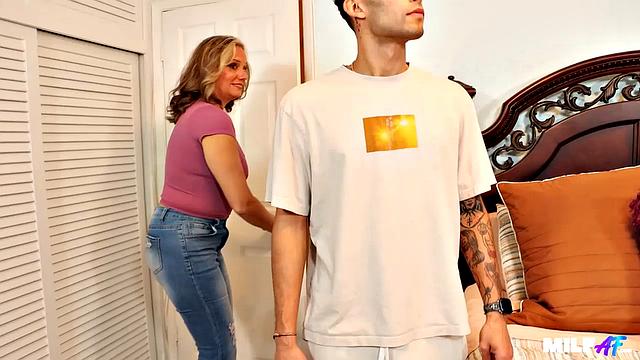 Horny Landlord: Nina Starr