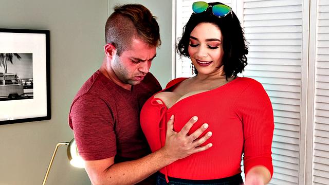 Brooklyn Springvalley: Busty Booty Call