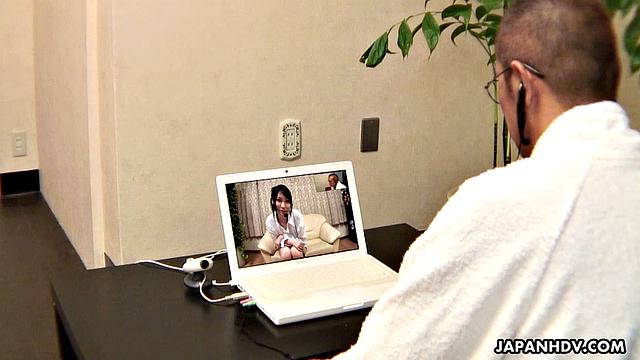 Ruri Shinohara dripping during cyber sex