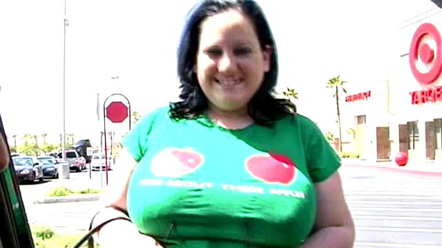 Busty BBW Glory Foxx Showing Her Goods