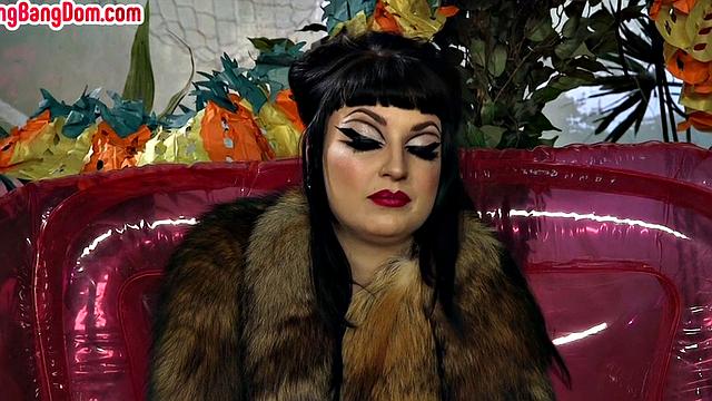 Gangbang for alternative slut