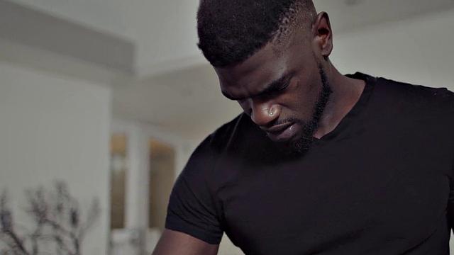 IR loving Latin deepthroating bottom barebacked by boyfriend