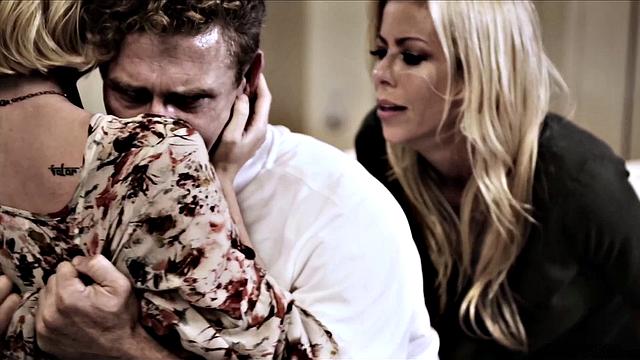 Мачеха велит: трахни подругу жёстко, пока она не стонет от кайфа!