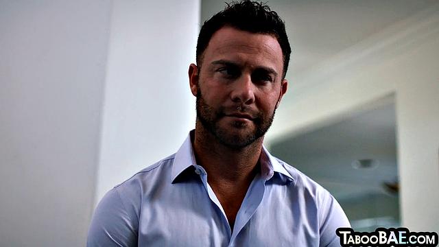 Petite horny babe cockriding in threesome