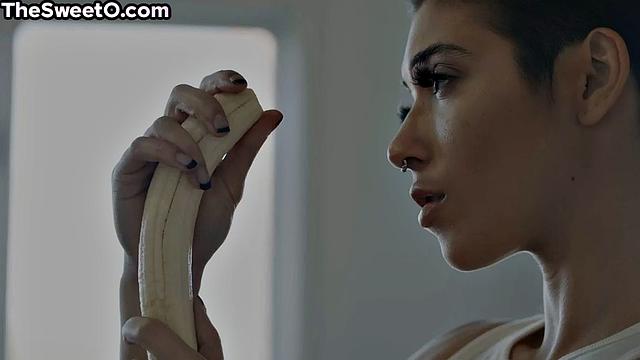 Shorthair horny babe smashed by BF