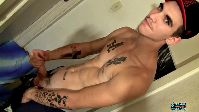 Hung Straight Cherokee Masturbates - Cherokee
