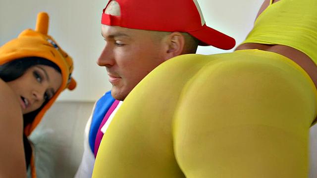 Tattooed blonde gets her pussy licked & fucked hard in a parody of Poke Em's Xxx