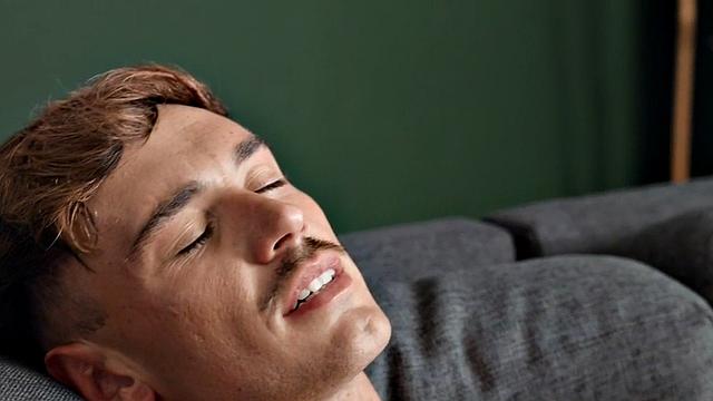 Handsome jock deepthroating boyfriend cock