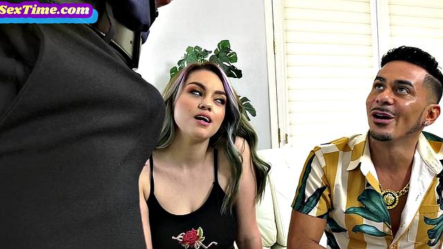 Bisexuals love nympho lady in tight pussy hole.