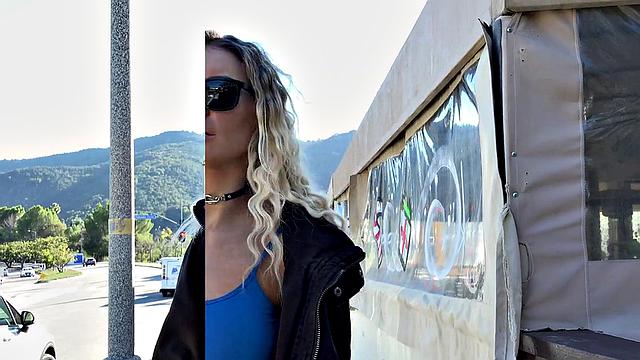 пышногрудая барменша Кензи Тейлор катается сверху и ловит кончу на лицо