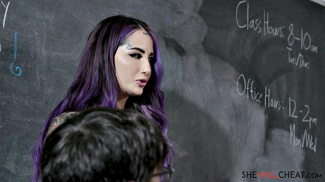 Valerica Steels bails on her husband again