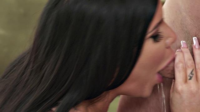 Big Tits MILF Romi Rain Wants To Be DOMINATED By Hung Stud Until FACIAL