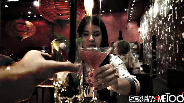 Dee's Lucky Encounter