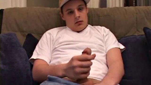 Fresh from another uneventful date with the new girl he's seeing, Gunner takes things in his own hands. Well, mostly. Gunner enjoys a little self time and then indulges his craving for someone else'd.