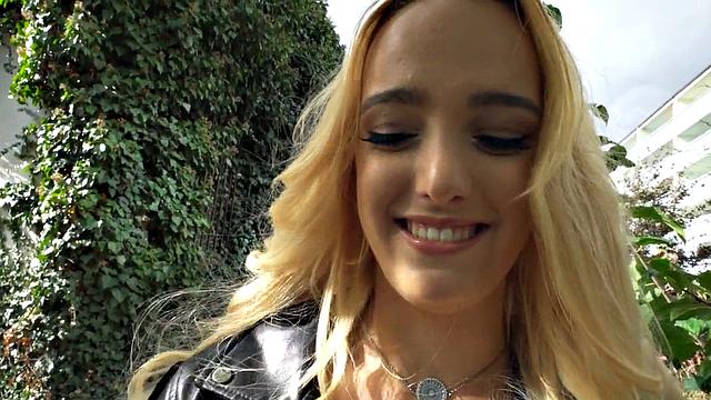 Picked babe pounded in doggystyle by stranger for cash