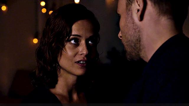 Celebrity beauty Valeria Bilello gets oiled up & showered in steamy bathtub action