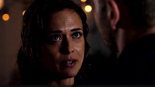 Celebrity beauty Valeria Bilello gets oiled up & showered in steamy bathtub action