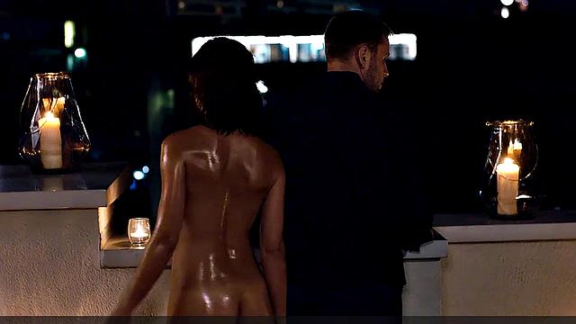 Celebrity beauty Valeria Bilello gets oiled up & showered in steamy bathtub action