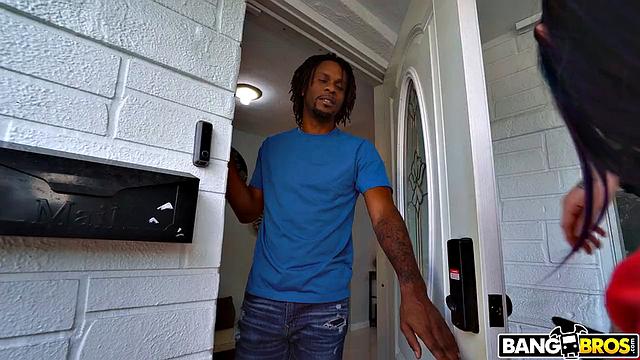 Bailey Base соблазняет соседа и получает сперму в рот за партию печенья.