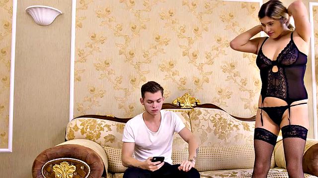 FIST4K. Couple finds secluded place and man fists love with pleasure