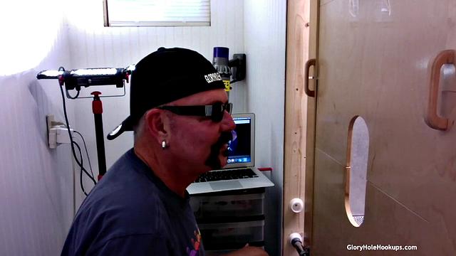 Gloryhole Dick Milking
