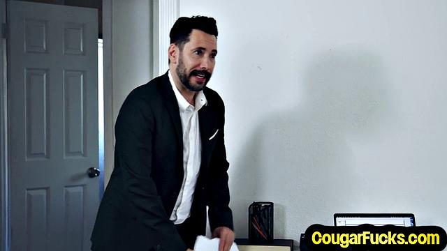 Stunning Big-Titted Cougar Drilled