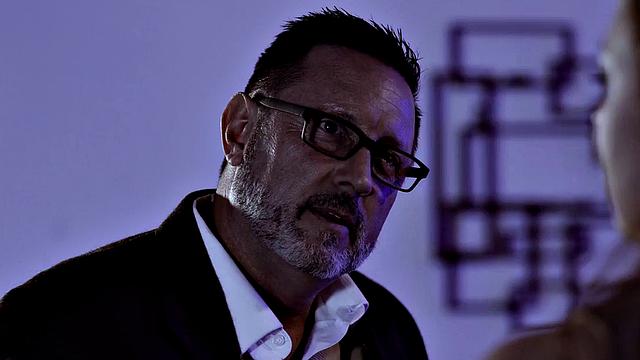 Romantic babe gets pussypounded after gagging on cock