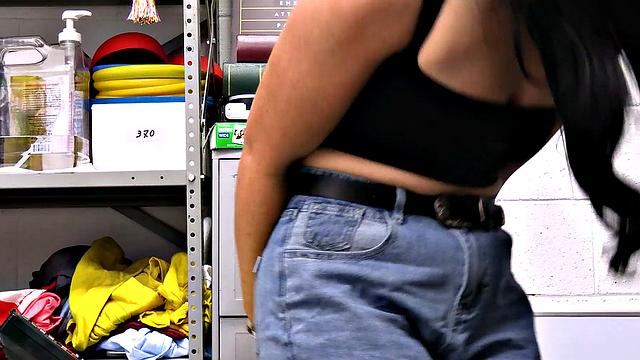 Case No. 7906275 - Brand-New Shoes