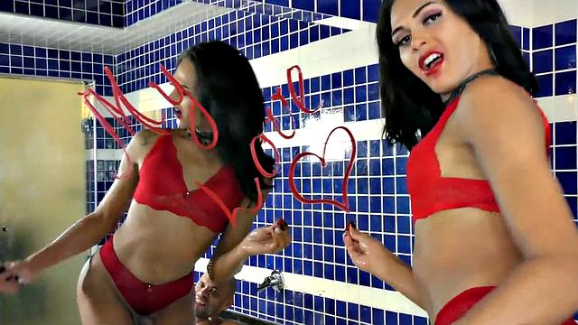 Banging Bruna Ferrari in the Bathtub