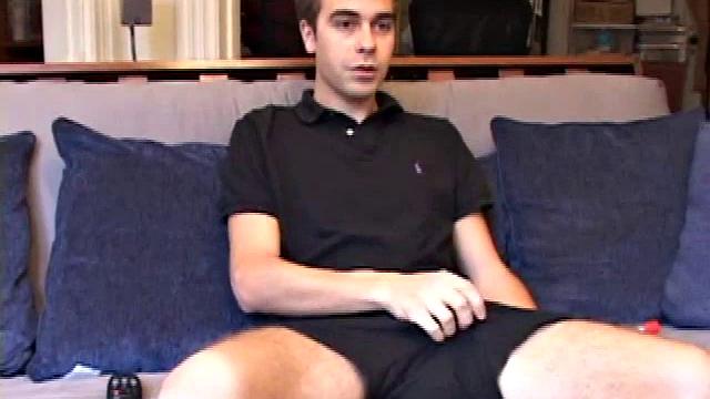 Young amateur Vincenzo is cleaned up and looking good. Ready to bust his nut, he drops his pants and underwear, but leaves his shirt on as he strokes away at his undercarriage.