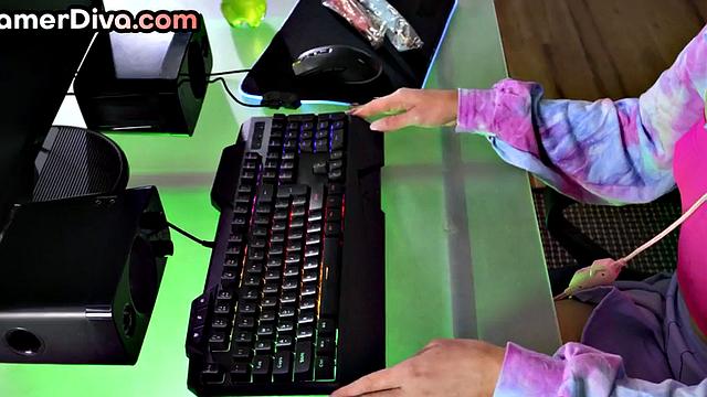 Tiny nerd babe pounded by BF on gaming chair