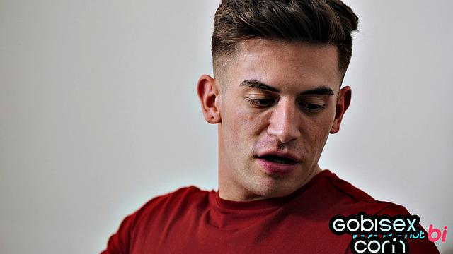 Roundbooty cutie drilled in bi 3some