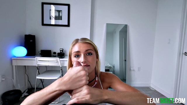 Payton Avery и Ike Diezel трахаются дома вместо вечеринки после отмены масок.