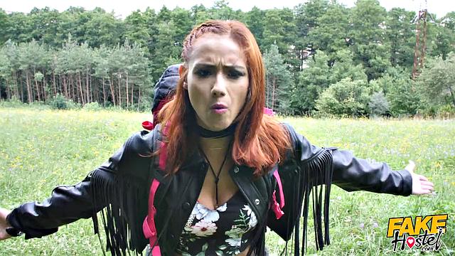 Slim and Thicc threesome