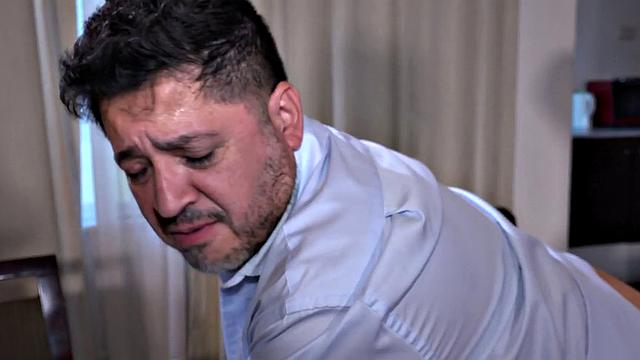 Real fat DILF likes getting barebacked by twink in office