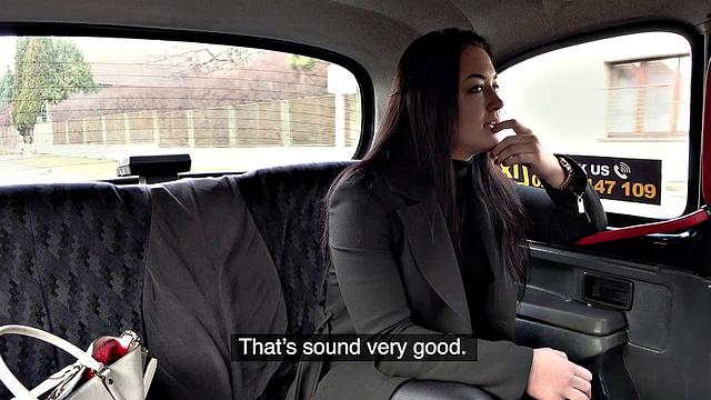 Kinky brunette dancer gives a VIP dance to lucky dude in a car