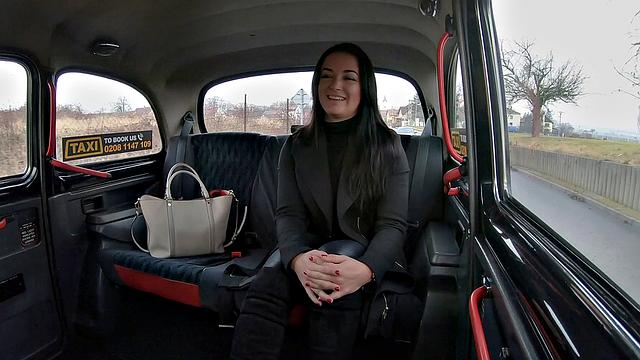 Kinky brunette dancer gives a VIP dance to lucky dude in a car